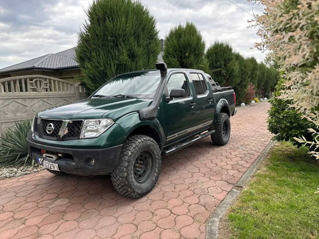 Nissan Navara 2.5 4x4 190 KM