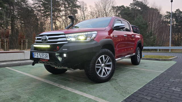 Toyota Hilux, Lift2"Ironman,Wyciągarka,Alu zderzak, Osłony ARB, Trapy
