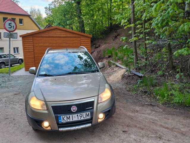 FIAT SEDICI 4WD 120 km jak Suzuki SX 4