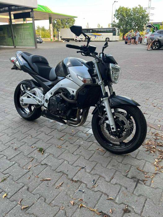 Suzuki GSR 600cm3