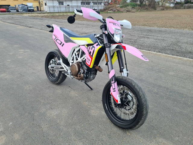 Husqvarna 701 Supermoto  4 tyś km