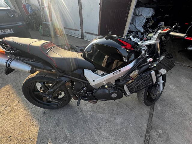 Honda Vfr 800  2003 Leo Vince