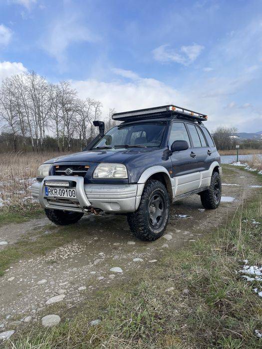 Suzuki grand vitara 2.5 v6 benz + LPG lift 4” wyciągarka koła MT 32”