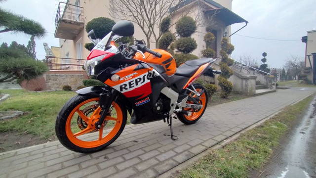 Honda CBR 125R  jc50 kat A1/B