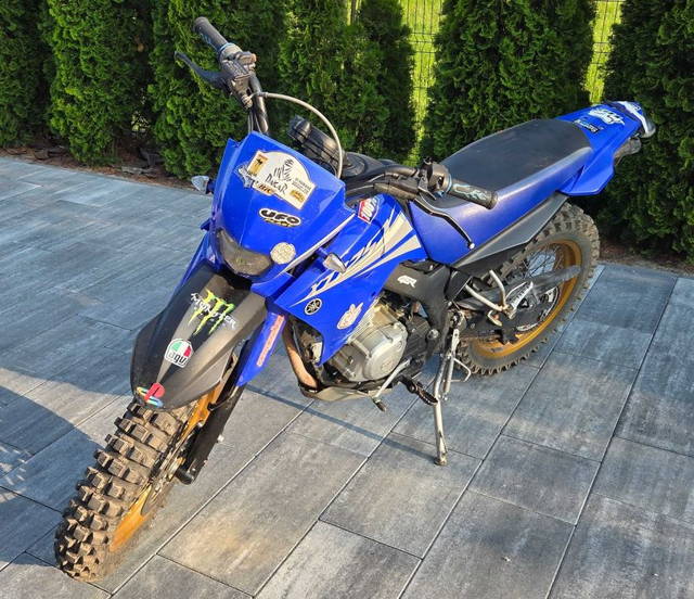 *Yamaha XT 125R 2009 Supermoto*