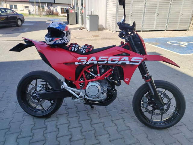 sprzedam gas gas 700sm