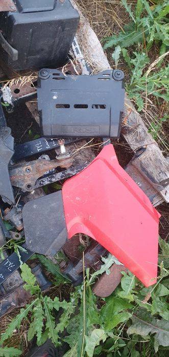 Plastik boczek Osłona irs schowek tył Suzuki Kingquad lta 700 LTA 750