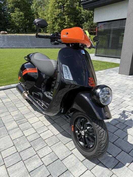 Vespa 300 GTV GTS FV 23%  doinwestowana przegieg 170km