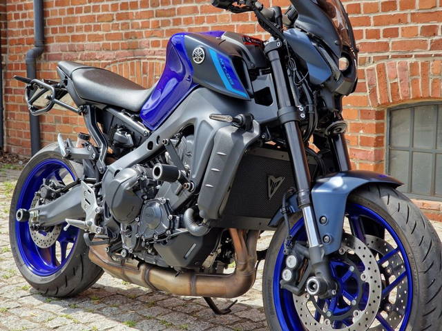 Yamaha MT 09 Salon Polska Tylko 2500km przebiegu 1 rej. 2023 PUIG