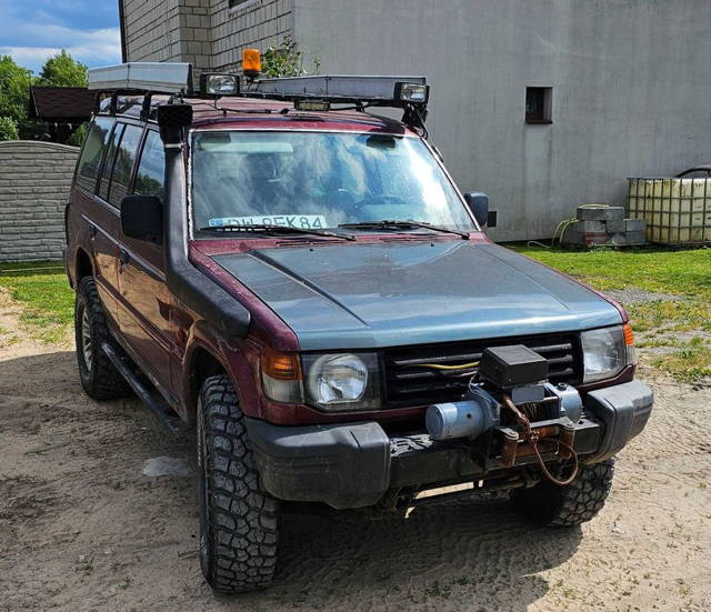 Mitsubishi Pajero 2.5TD Off-road zawias-3 cala 33"-opona
