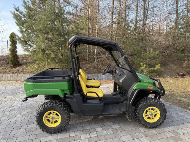 John Deere Gator XUV 550