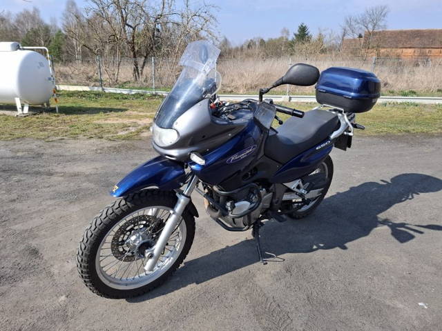 Suzuki XF650 Freewind