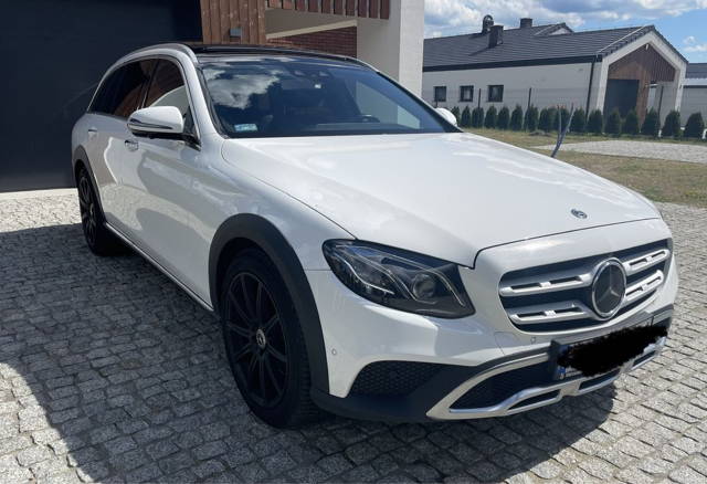 Mercedes (s213) E-klasa all-terrain 4-MATIC 2018r !!! BEZWYPADKOWY !!!
