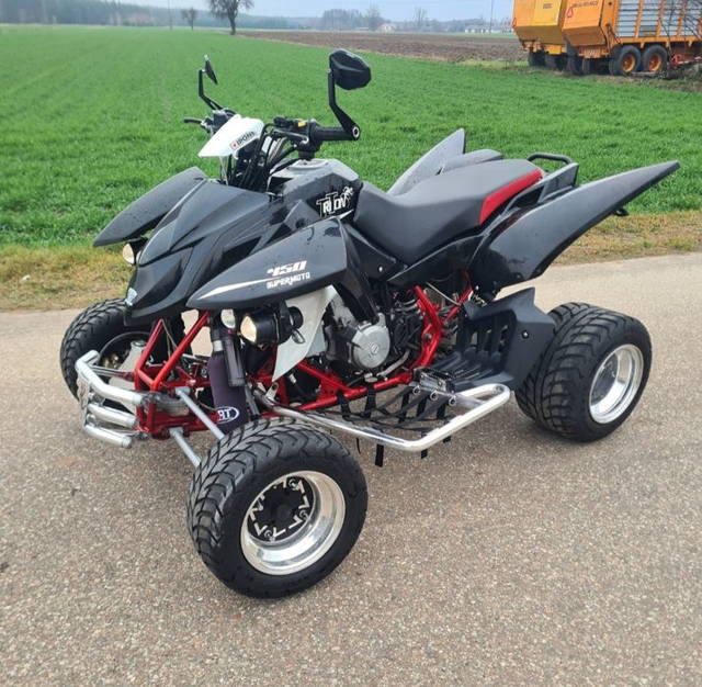 *C*Z*Ę*Ś*C*I* Quad Access Trition Lucky Star 450cm.