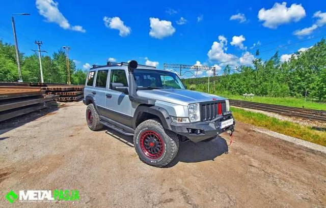 Jeep Commander 2006 3.0 CR - Salon Polska