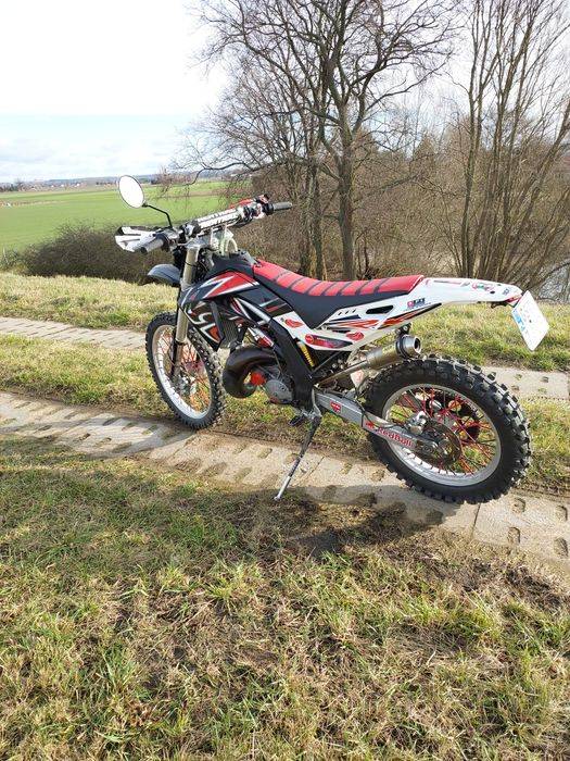 Sprzedam APRILIA RX 125 T2