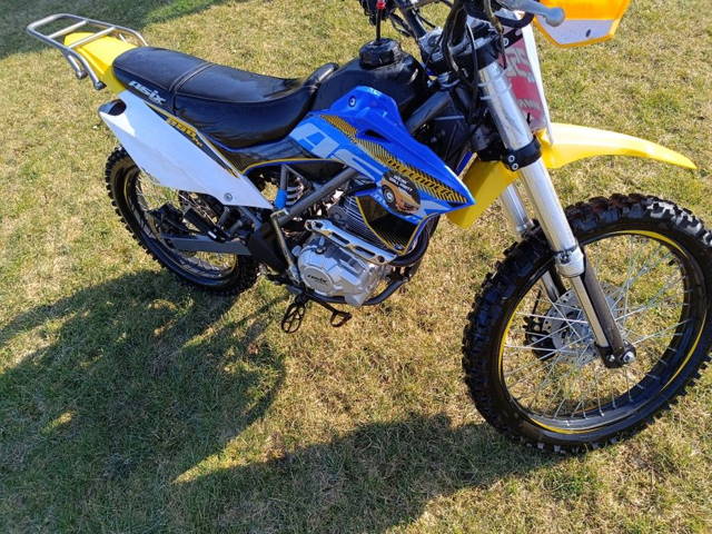 Cross Asix 250 defender