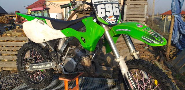 Kawasaki kx 125.