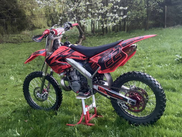 Honda CR 250R  2001 rok