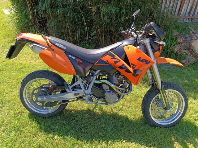 KTM LC4 640 supermoto