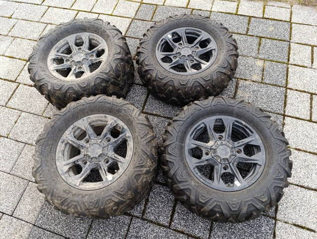 Felgi z oponami Koła Polaris Sportsman