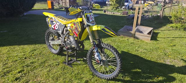 Suzuki RM 125 2T