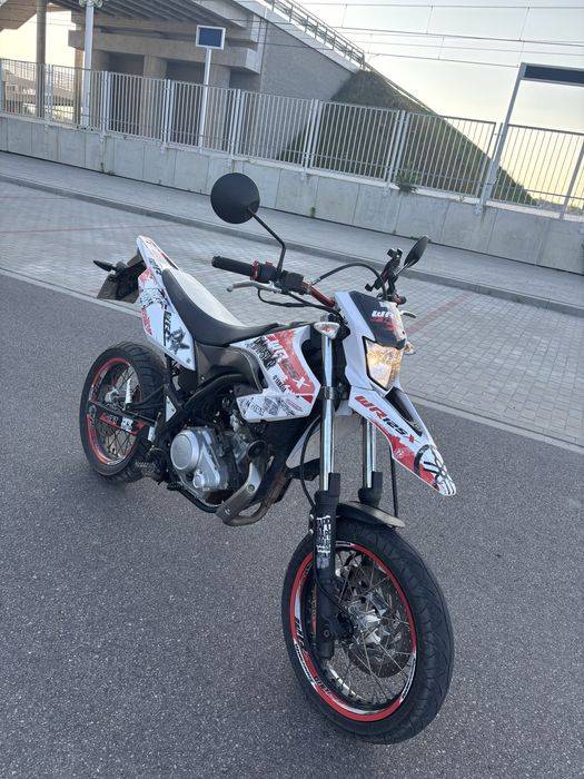 Yamaha wr125 supermoto