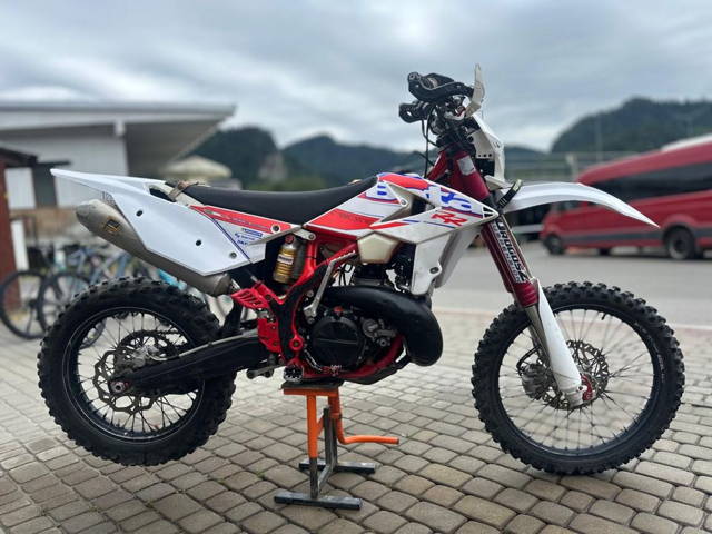 Sprzedam beta 300RR Racing. Zarejstrowana