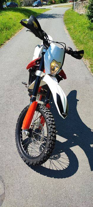 SWM cross RS300R 15 KM  sprzedam lub zamienię