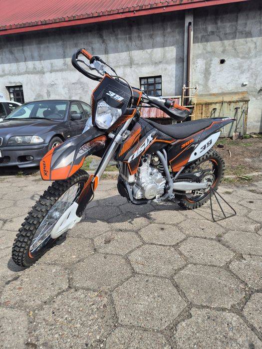 Asix 300 xb-39 33km
