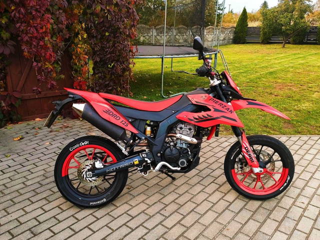 Derbi Senda DRD 125 Supermoto nie Aprilia SX 125