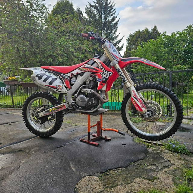 Honda CRF R  2012 + część