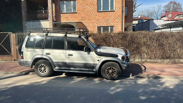 Mitsubishi Pajero 2,5 TD 93r.