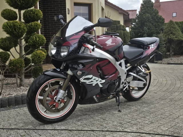 CBR 900 SC 28 w orginale fajny stan