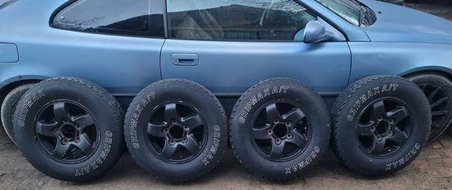 Koła Alufelgi KIA SPORTAGE 215/75 15R Suzuki Vitara Jimny Uaz