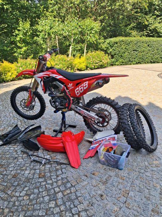 Sprzedam HONDĘ CRF250R 2018 rok