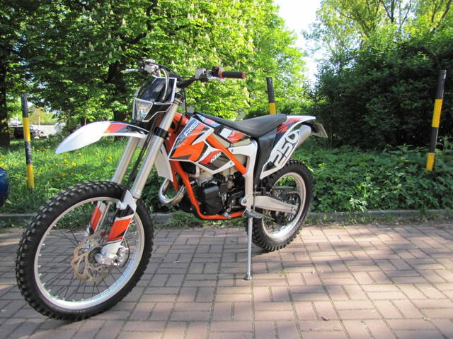 Sprzedam KTM FREERIDE 250 Jak nowy 2t Salonowy stan