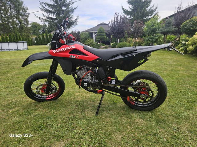 Husqvarna sm 125 supermoto. Mocna Zadbana