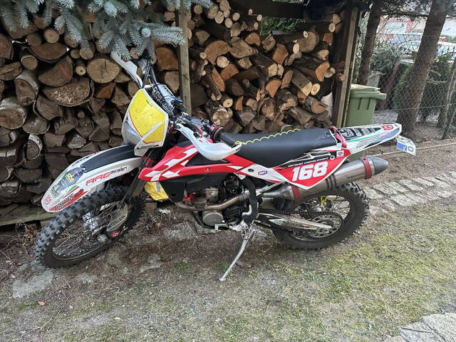 Husqvarna TE250 LeoVince zarejestrowana