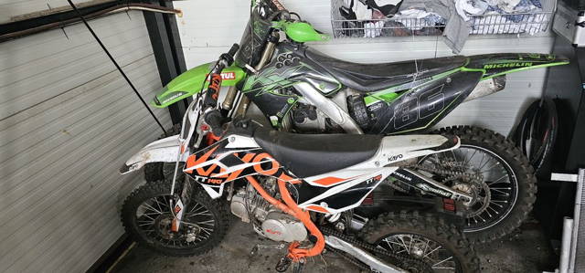 Kawasaki kxf250 cros