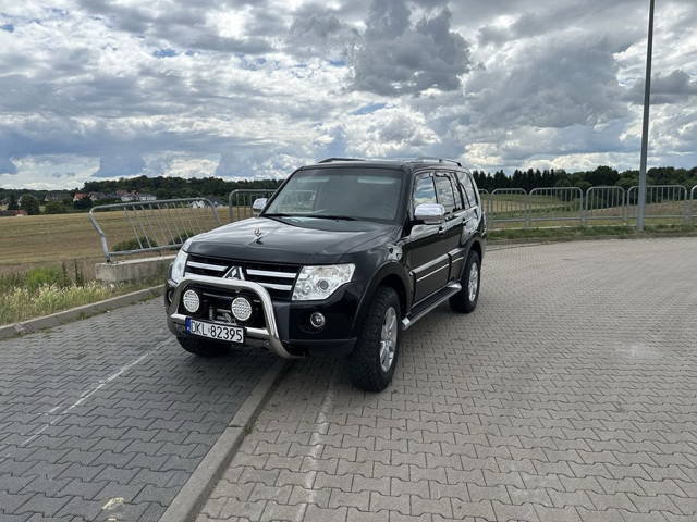 Sprzedam Mitsubishi Pajero IV