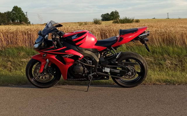 Honda CBR 1000RR sc57b