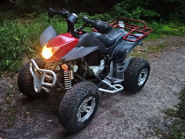 Quad ATV 250cc chłodzony cieczą , bez homologacji