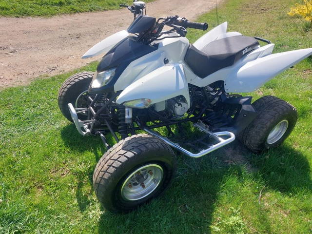 Access Lucky Star 450 kawasaki Er6 Yamaha mt07