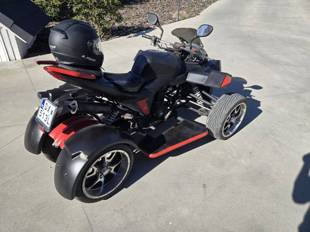 Quad szosowy 250 cc JAK NOWY bardzo mały przebieg . Kategoria B