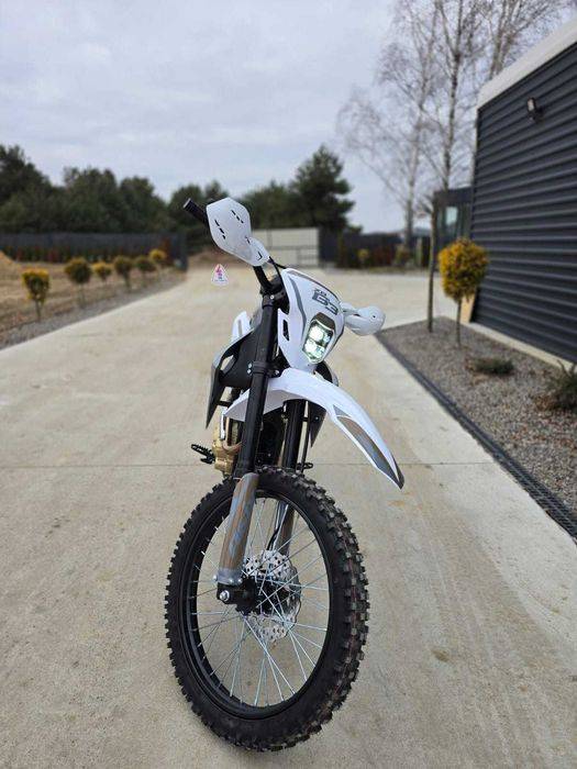 Cross ASIX XB-83 transport, raty, crossy supermoto,