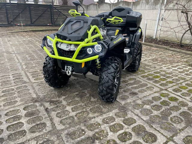 Can-Am Outlander 1000  niski przebieg