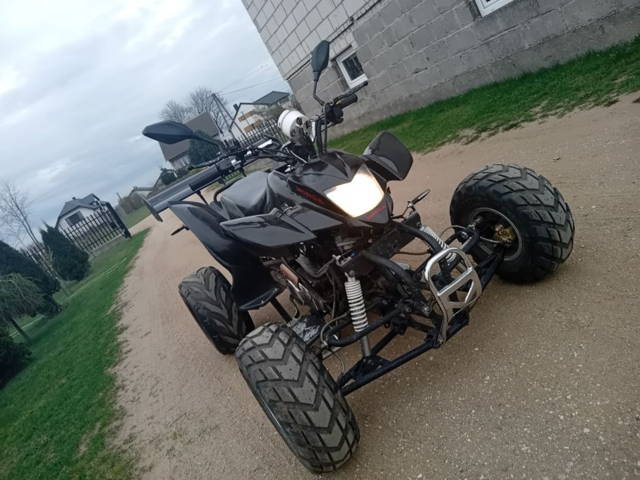 Quad HONDA -300-
