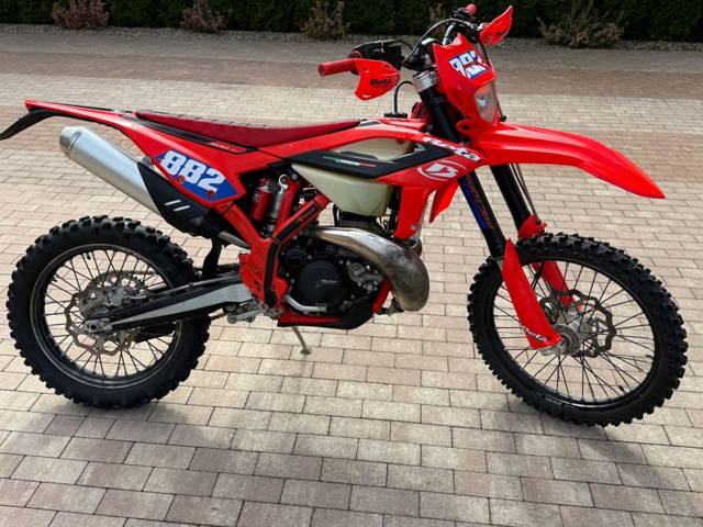 Beta RR300 2T zamiana na szosowo- turystyczny