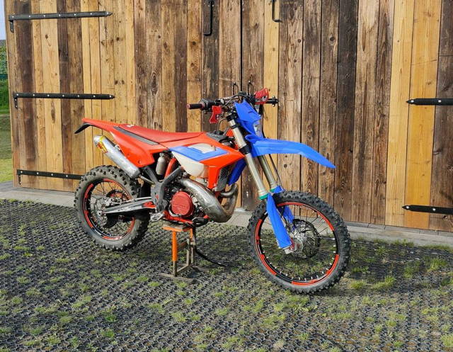Beta Racing 300 My23 kyba, pełny FMF